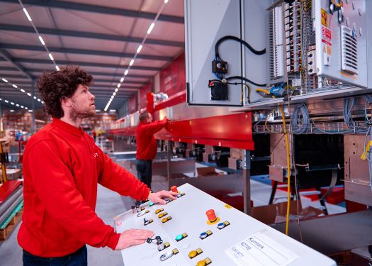 Aweta cutting edge solutions man at work